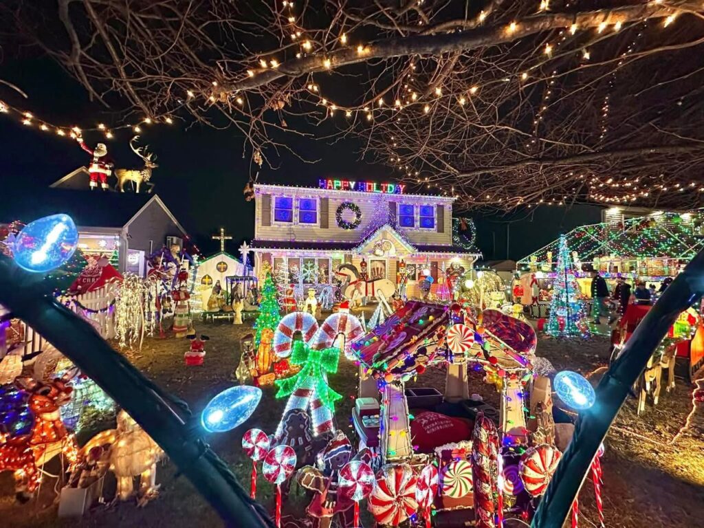 117 Schoolhouse Rd - Levittown