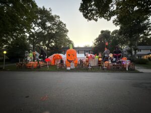 Halloween display at 16 field daisy ln east northport 11731, East Northport